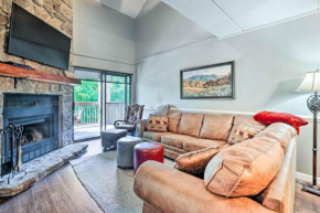 Cozy Gatlinburg Condo about 2 Mi to National Park!